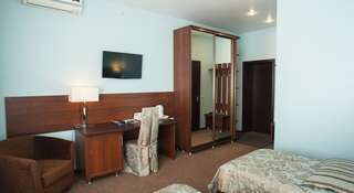 Гостиница Славянская Тамбов Улучшенный двухместный номер с 1 кроватью или 2 отдельными кроватями-6
